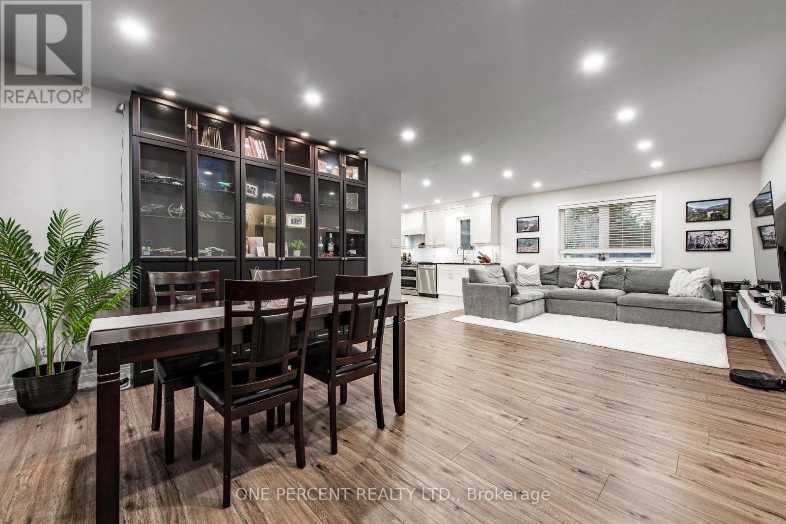 8 CARDWELL COURT - 6