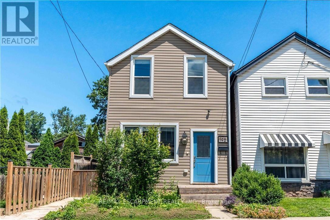 195 WOOD STREET E - 1