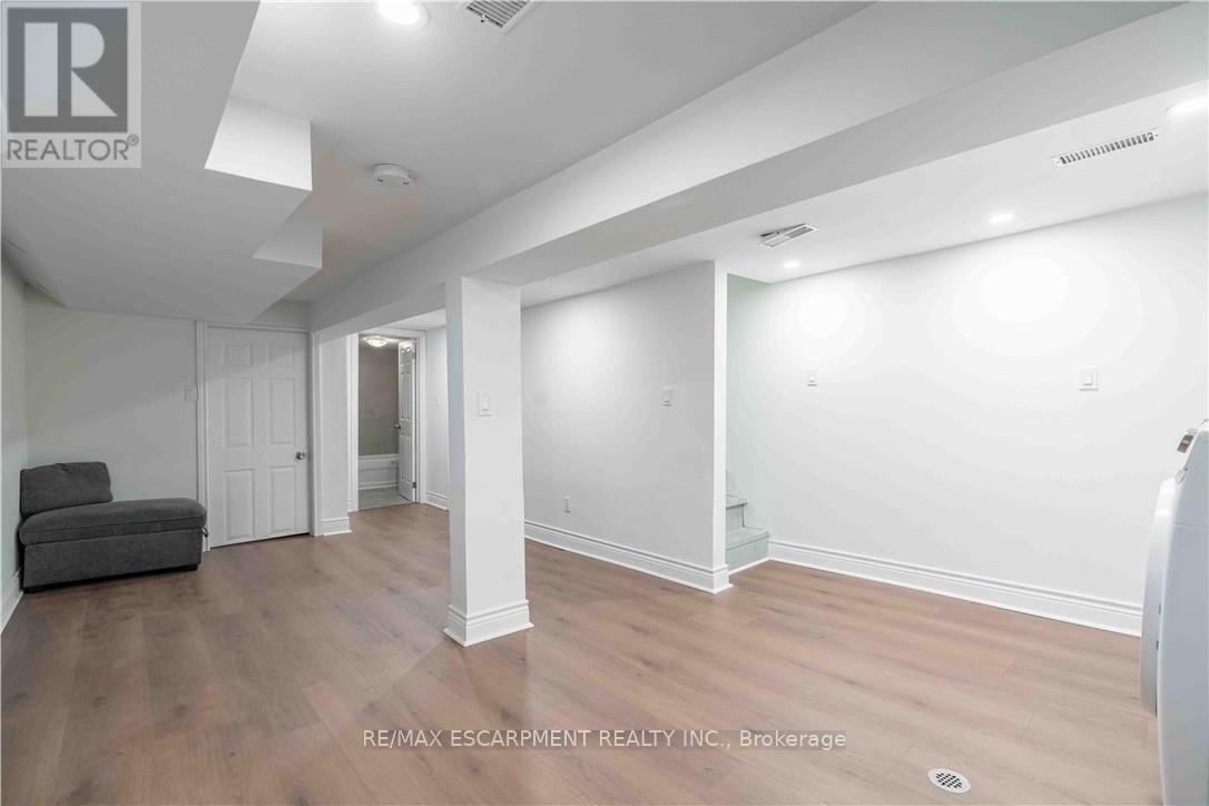 195 WOOD STREET E - 19