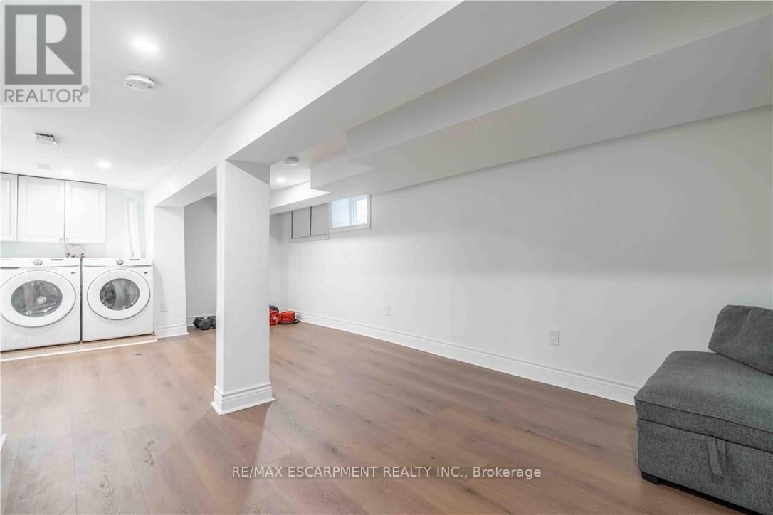 195 WOOD STREET E - 20