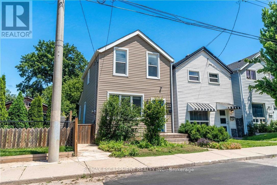 195 WOOD STREET E - 29
