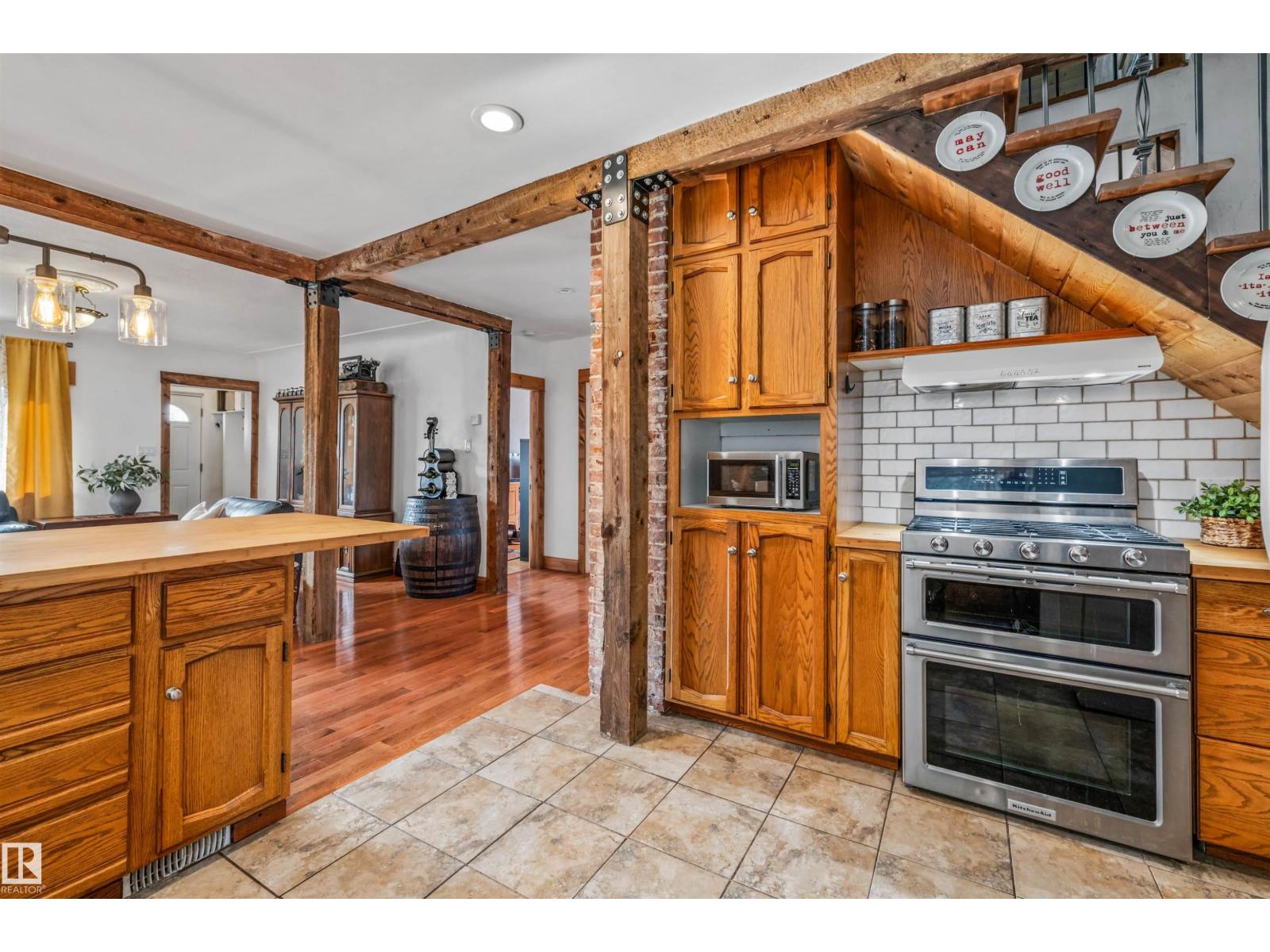 4917 50 ST - Image 11