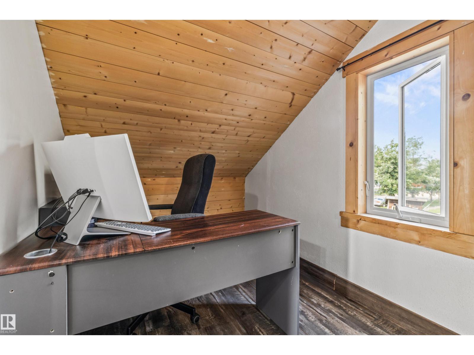 4917 50 ST - Image 20