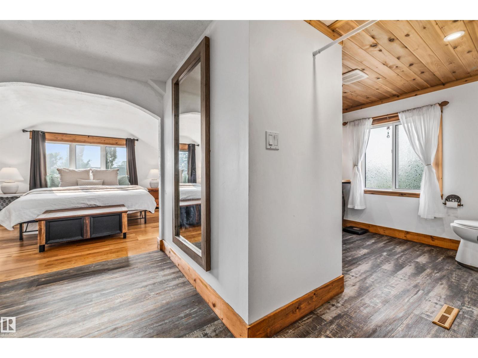 4917 50 ST - Image 21
