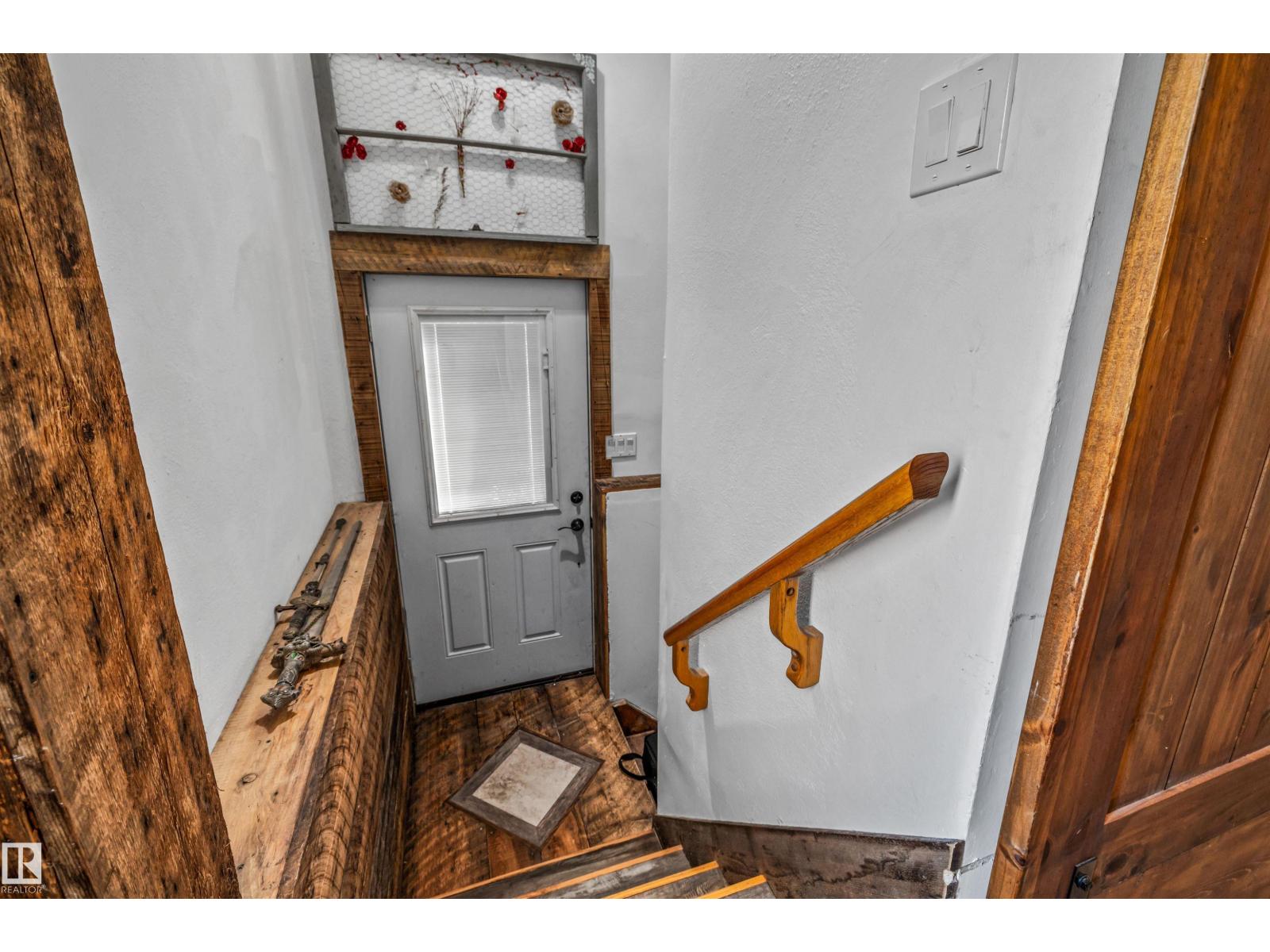 4917 50 ST - Image 29