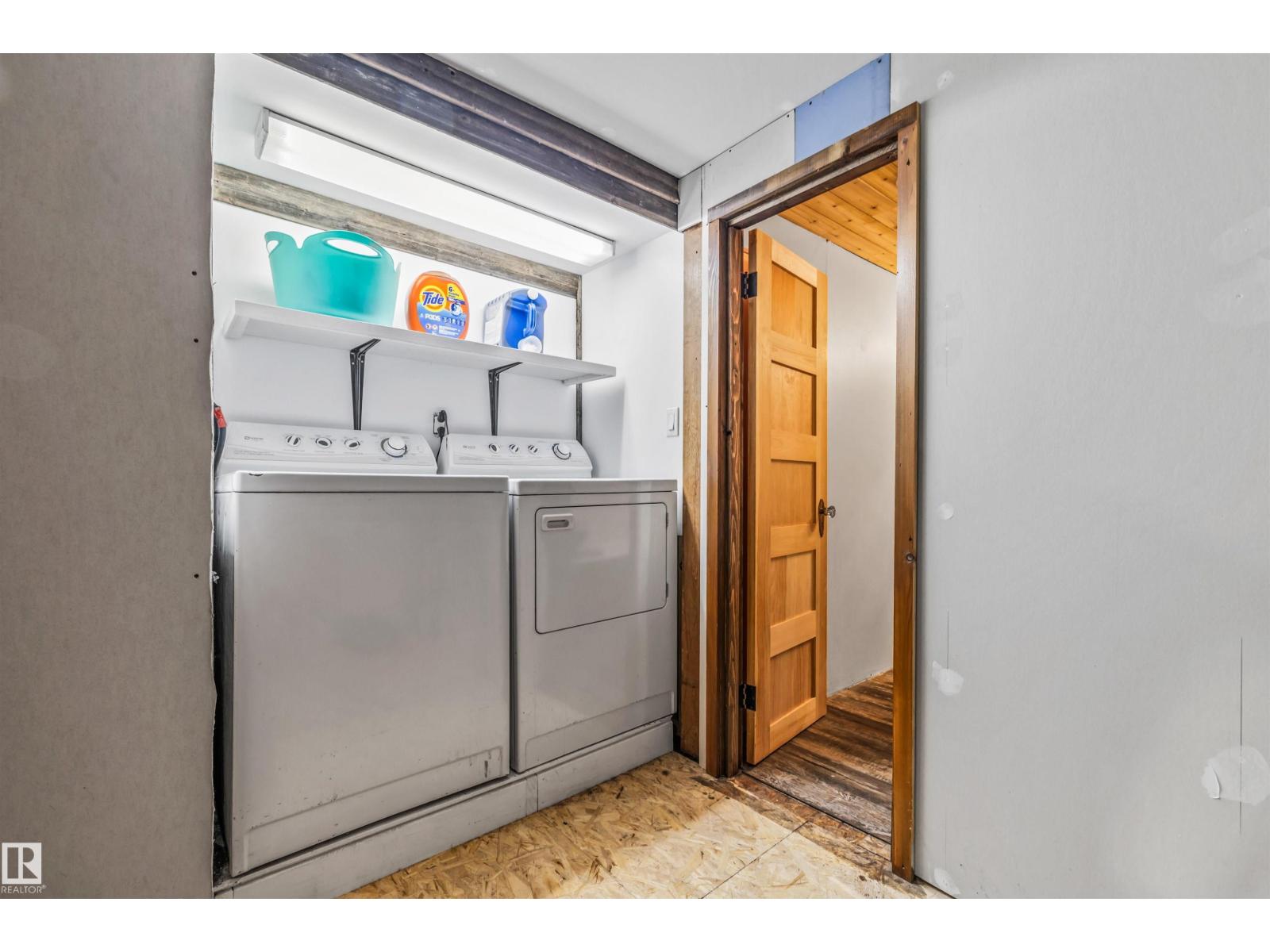 4917 50 ST - Image 30