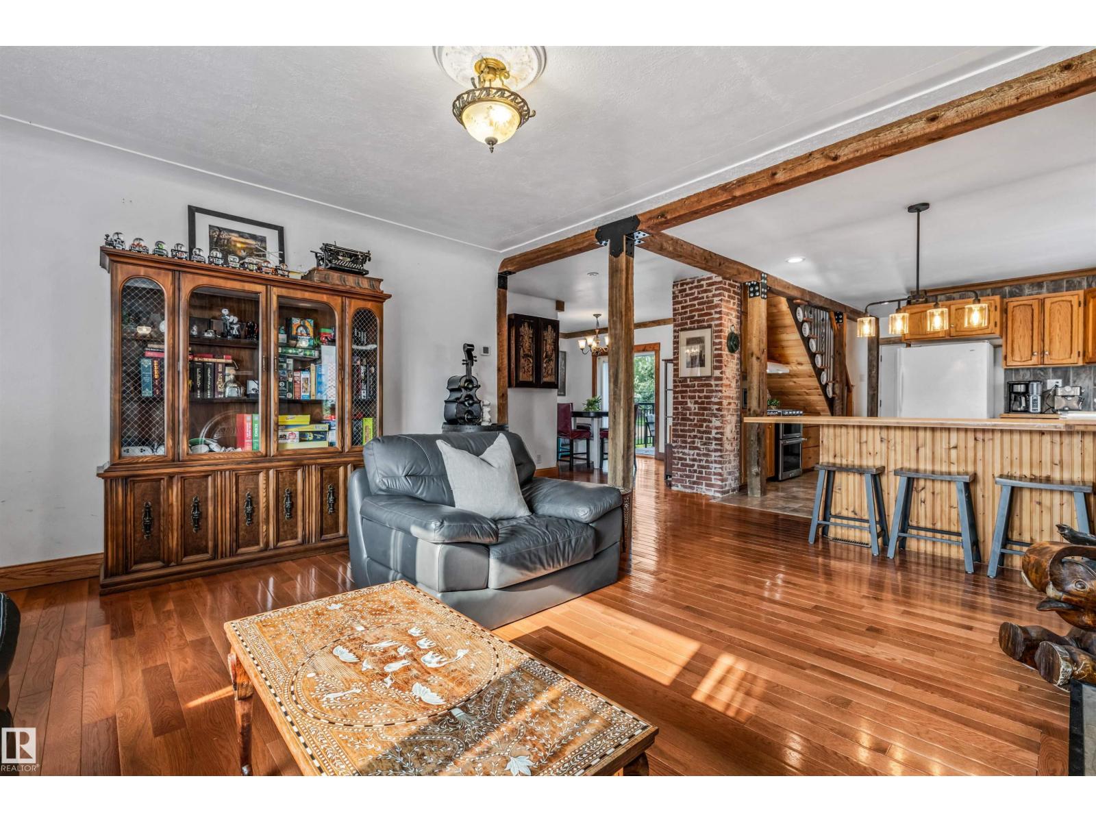 4917 50 ST - Image 5