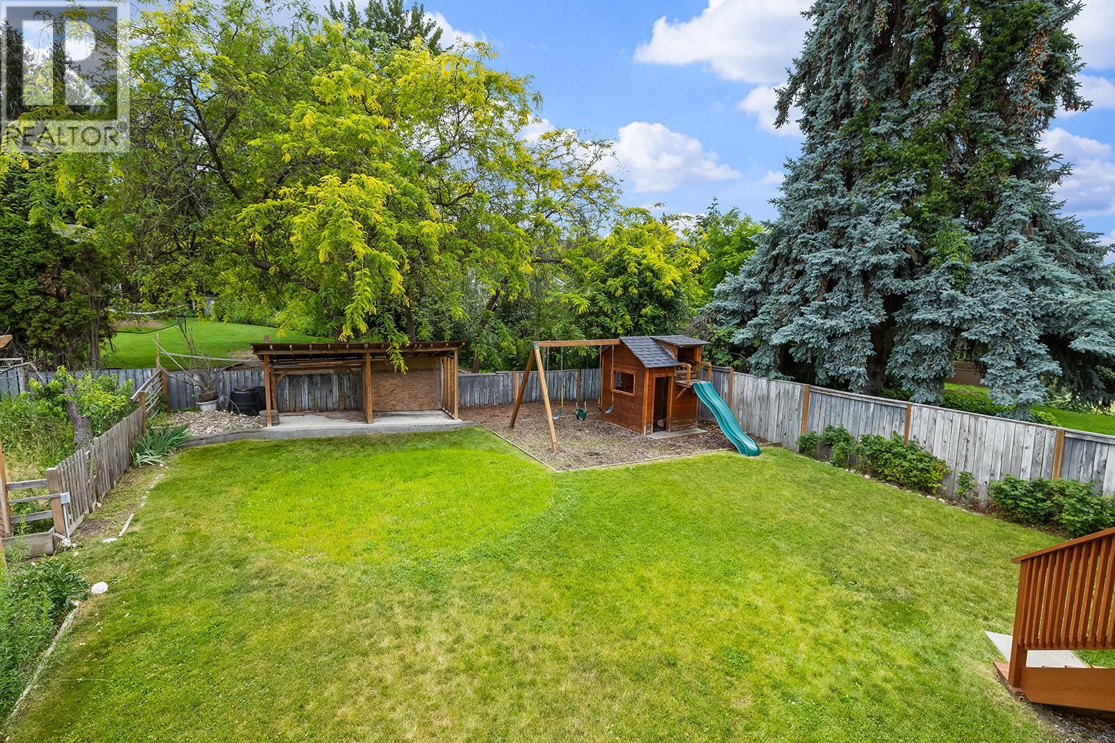 851 Hammer Avenue - 12