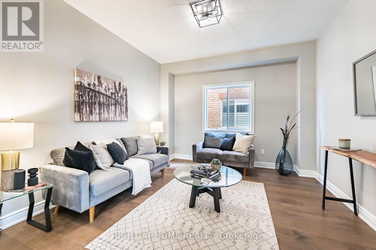 940 O'REILLY CRESCENT - 12