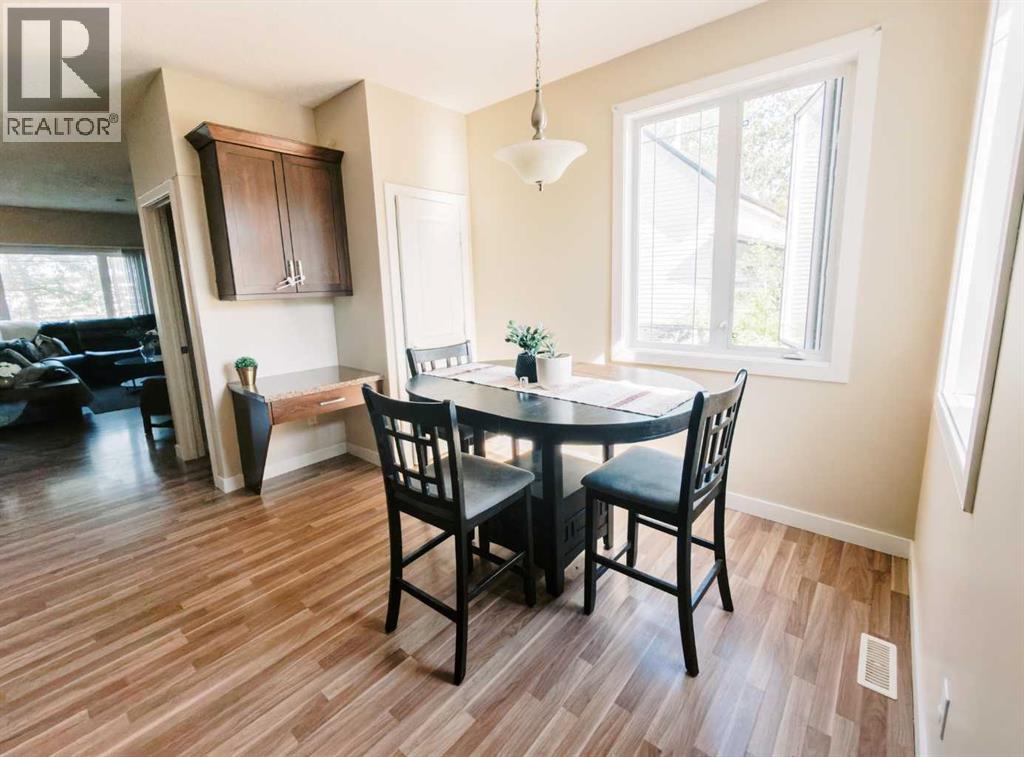 5007B 46 Street - 10