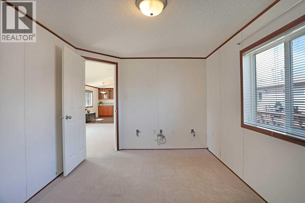 341, 349 Railway Avenue - 27