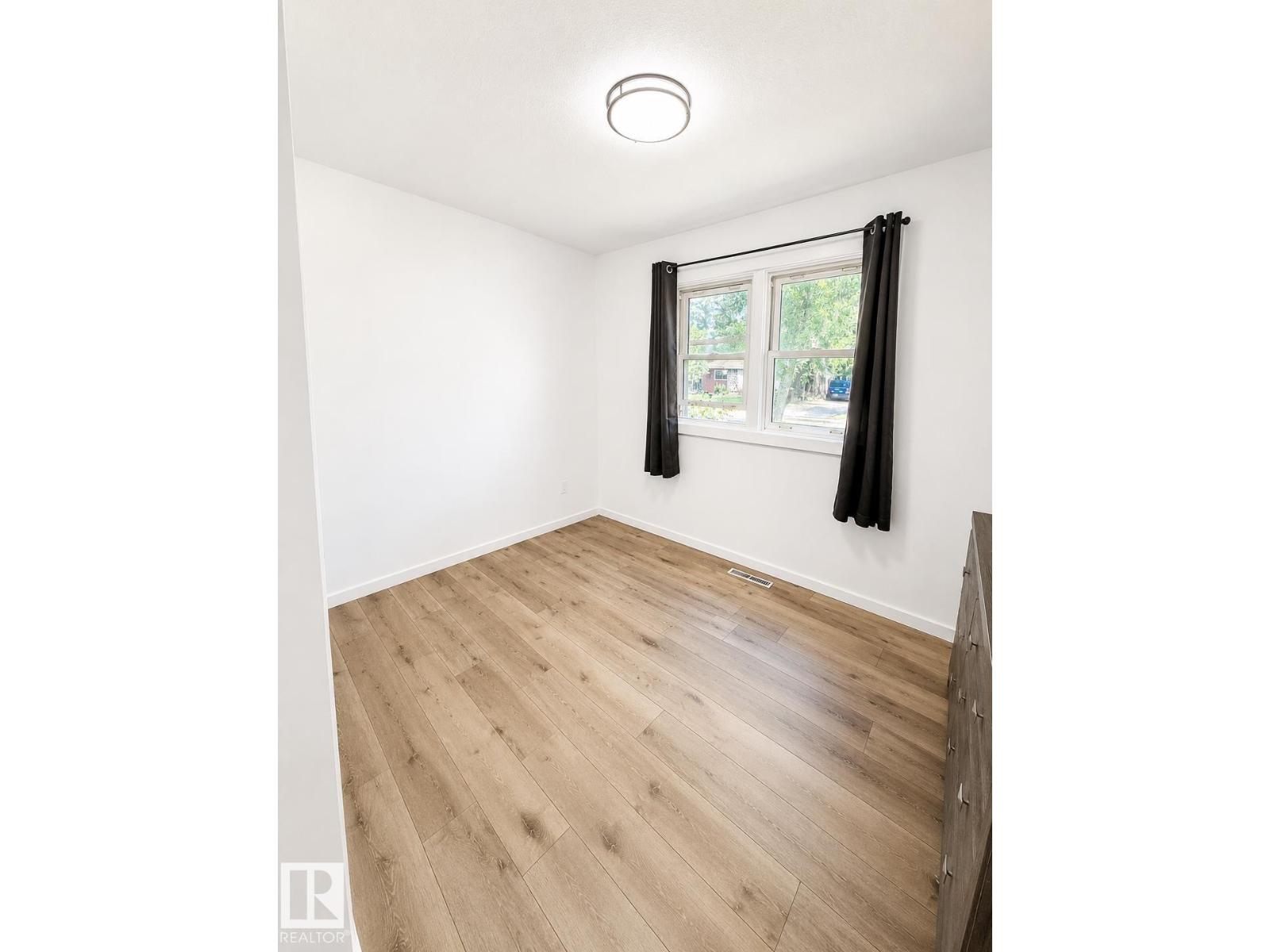 5306 51 AV - Image 9