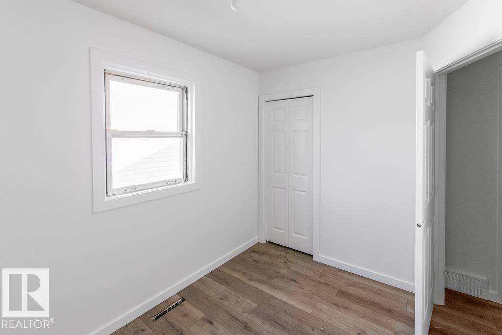 5306 51 AV - Image 12