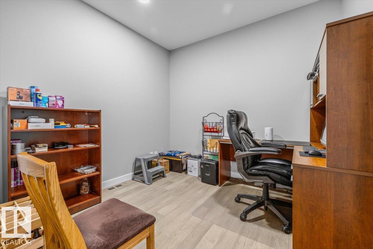 #211 50 Heatherglen DR - 33