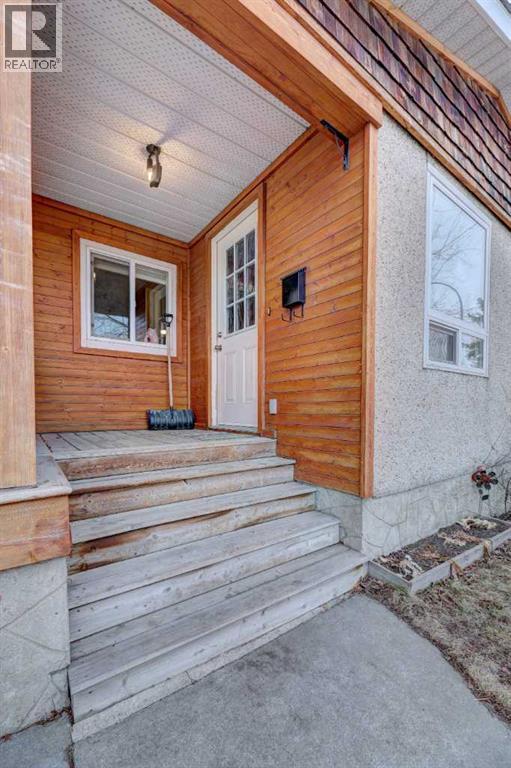2526 16 Street SE - 4