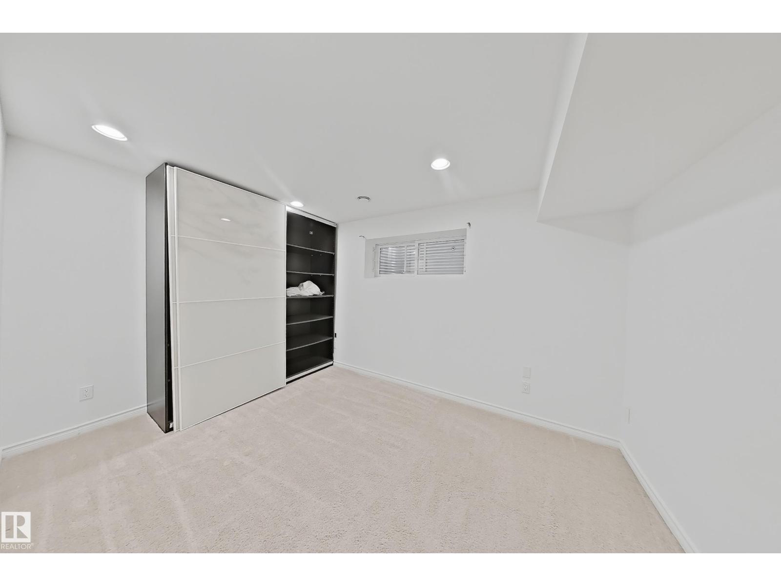 3120 25 AV NW - 26