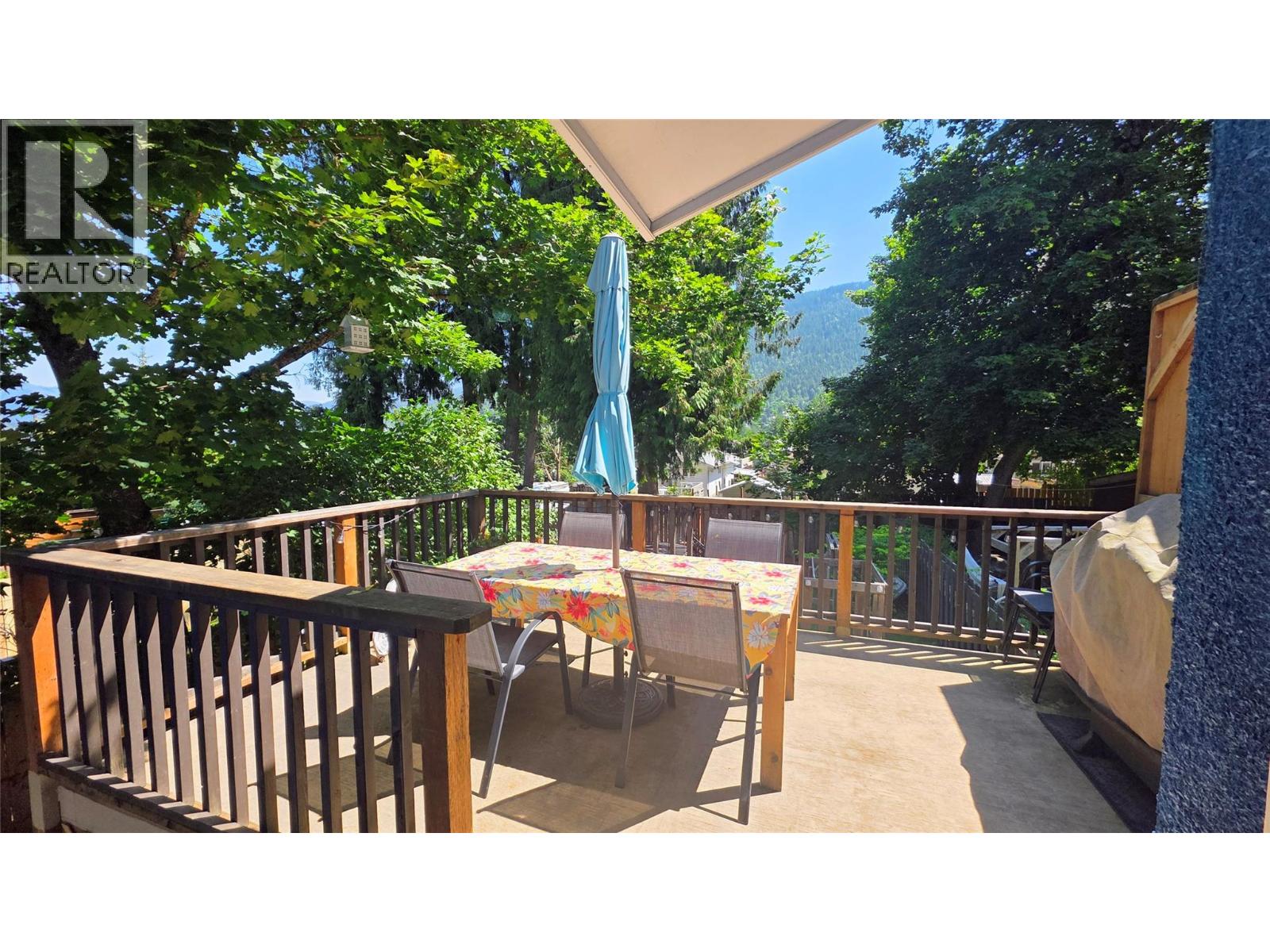 1511 MCQUARRIE Avenue - 21