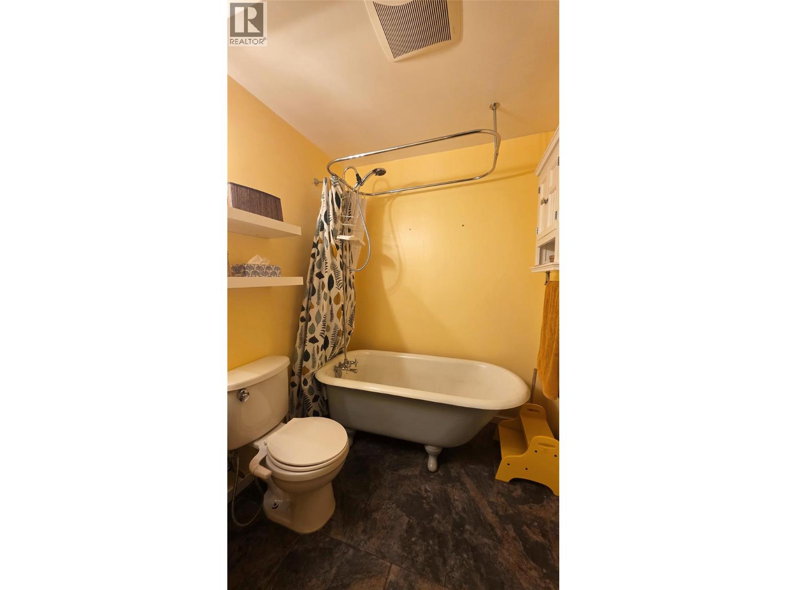 1511 MCQUARRIE Avenue - 28