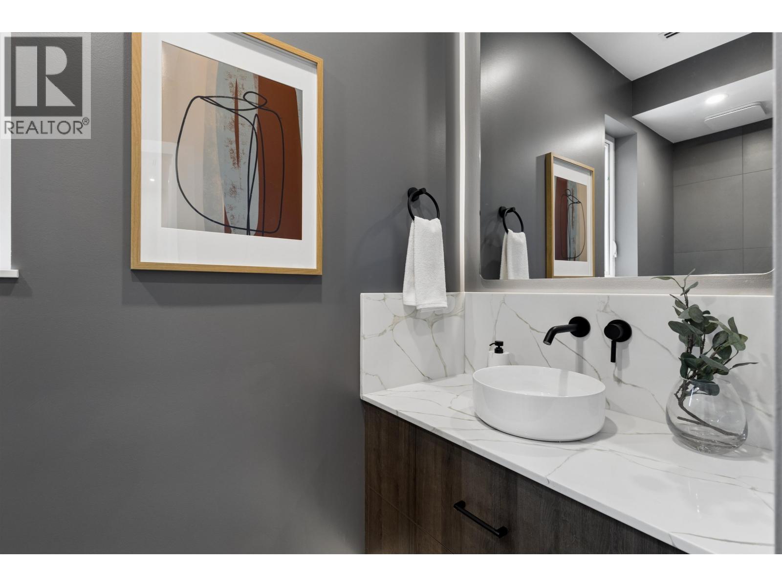 3 Bed, 3 Bath House for Sale in Vancouver – 2 3639 E 46TH AVENUE, Vancouver – MLS# R3148793 - Image 16
