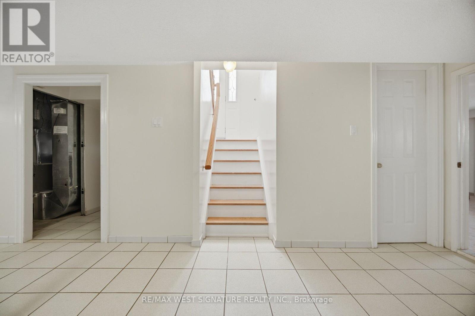 90 NORTH RIDGE ROAD - 17