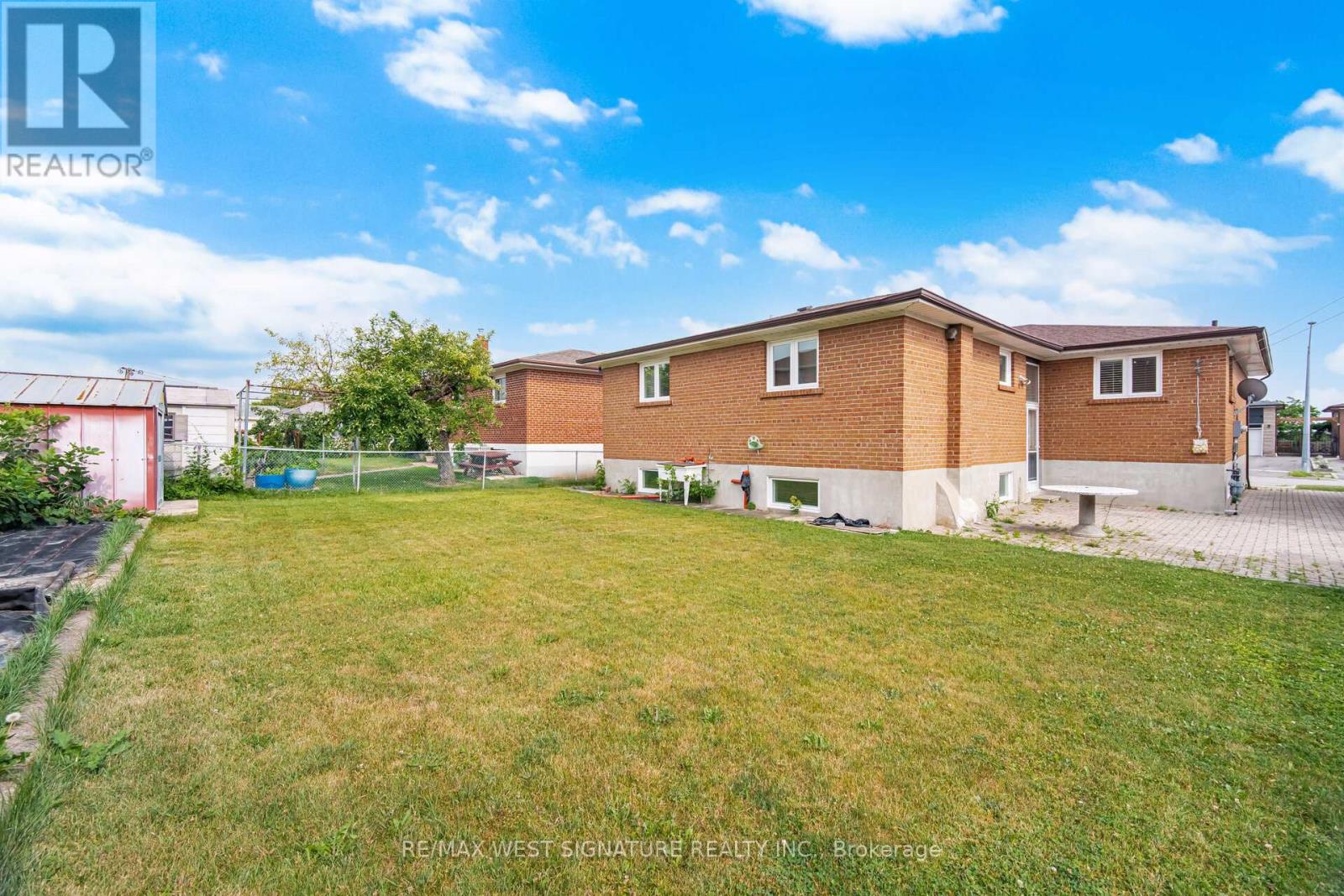 90 NORTH RIDGE ROAD - 28