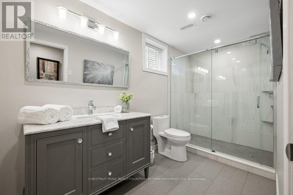 30 DUNCAN COURT - 35