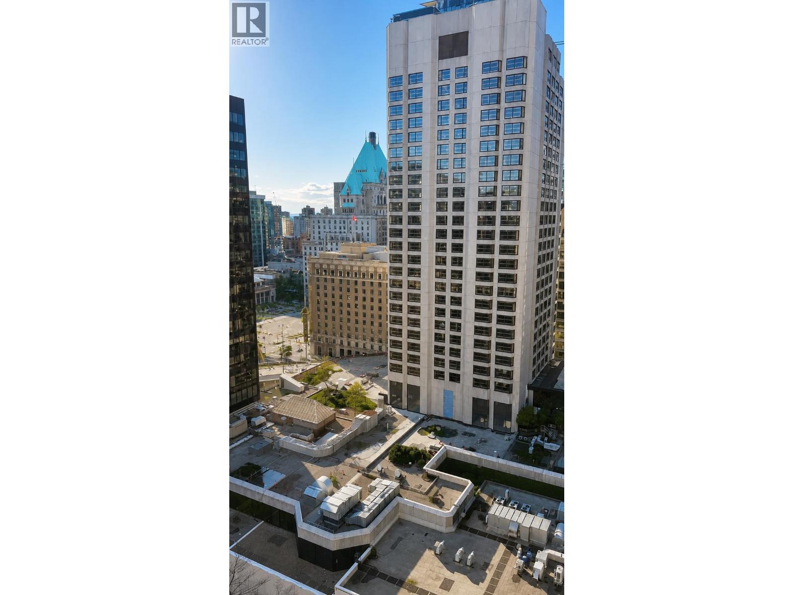 1 Bed, 1 Bath House for Rent in Vancouver – 2003 610 GRANVILLE STREET, Vancouver – MLS# R3148774 - Image 2