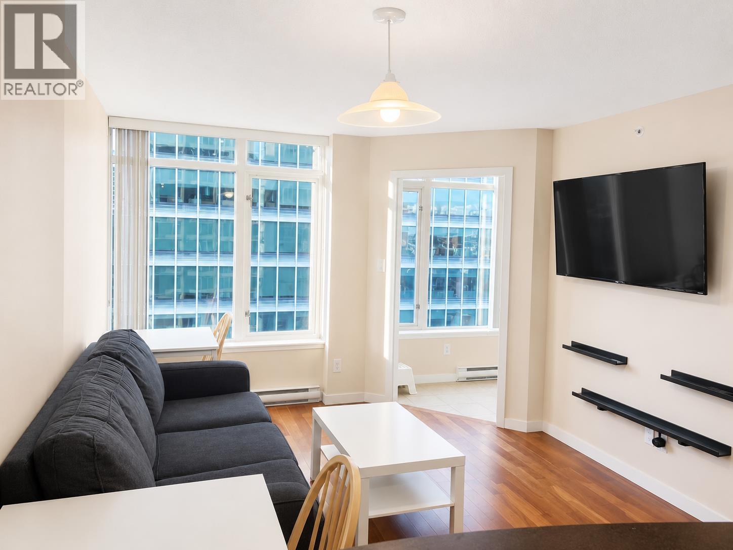 1 Bed, 1 Bath House for Rent in Vancouver – 2003 610 GRANVILLE STREET, Vancouver – MLS# R3148774 - Image 4