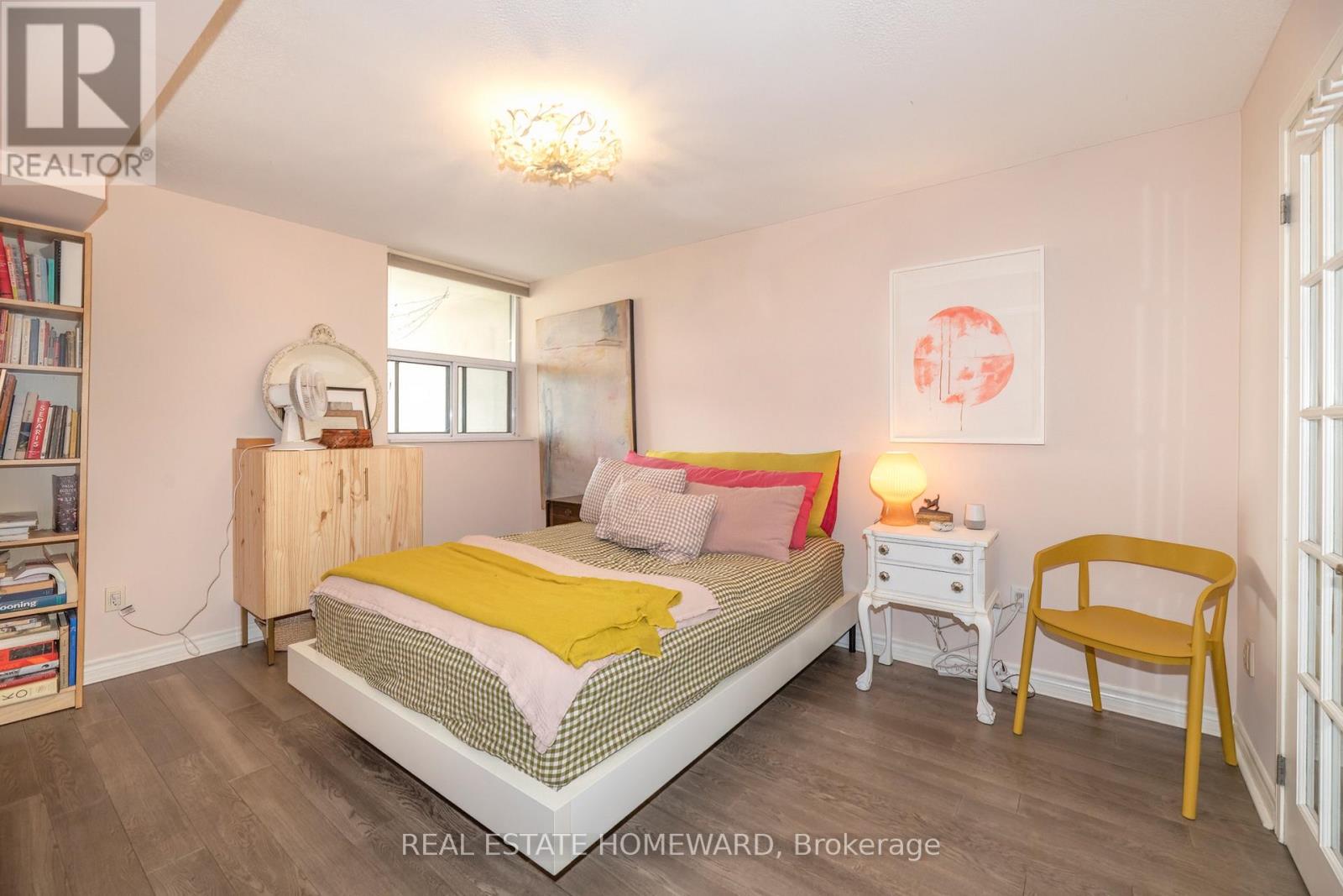 #615 77 MAITLAND PLACE - Image 16