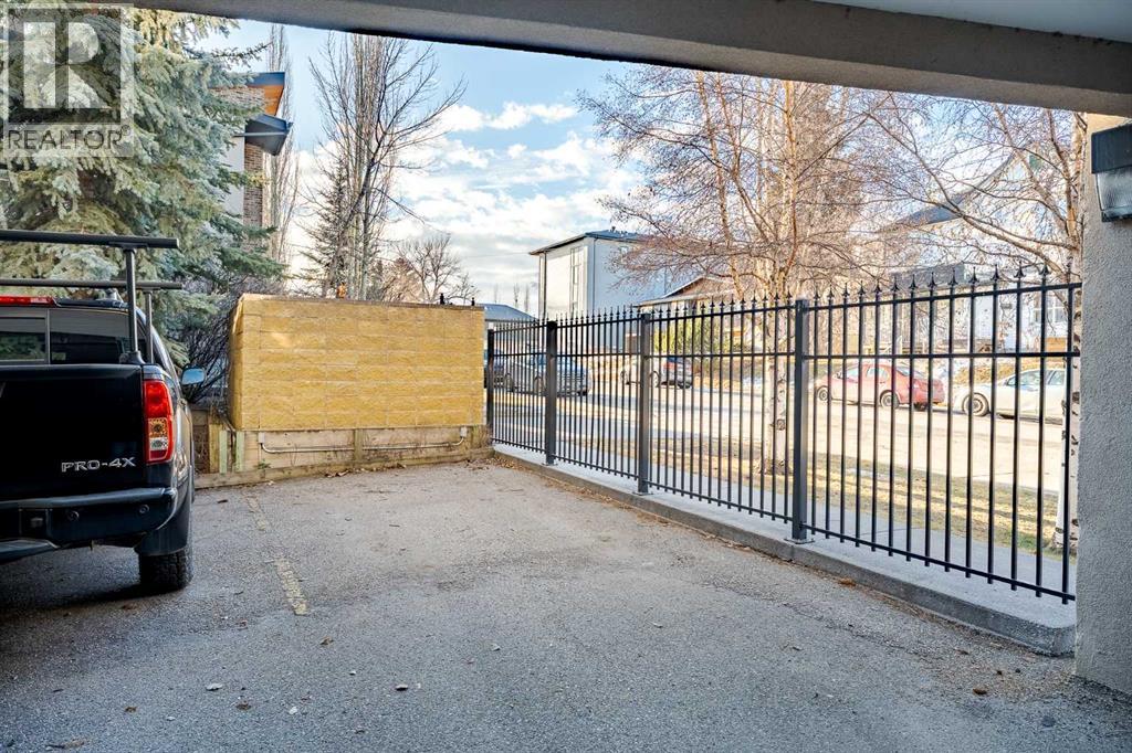 #101 3704 15A Street SW - 26