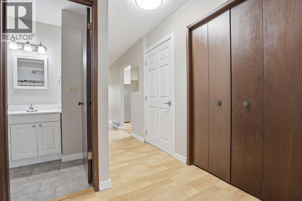 84 Ranchero Rise NW - 27