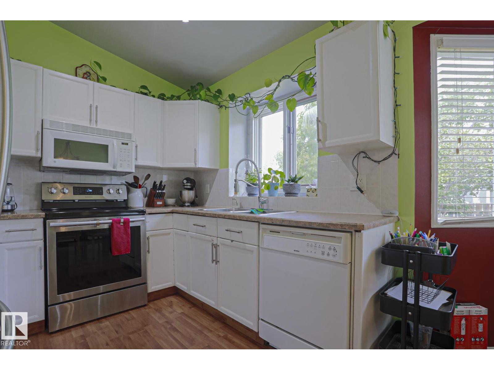 1439 80 ST NW - 16