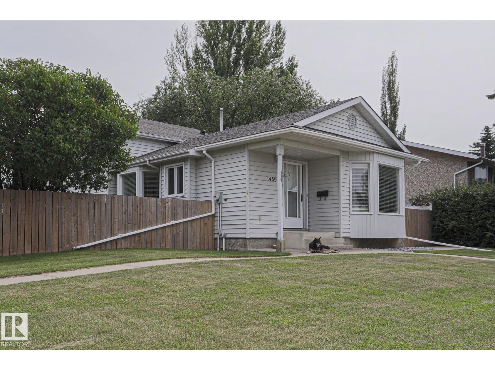 1439 80 ST NW - 2