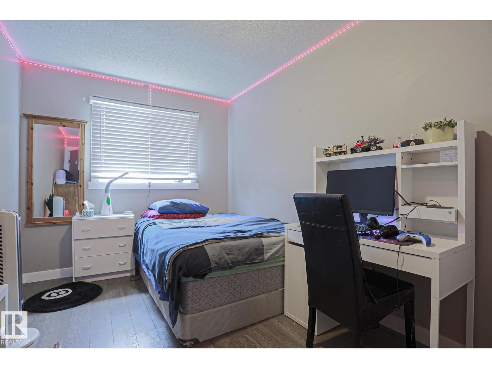 1439 80 ST NW - 26