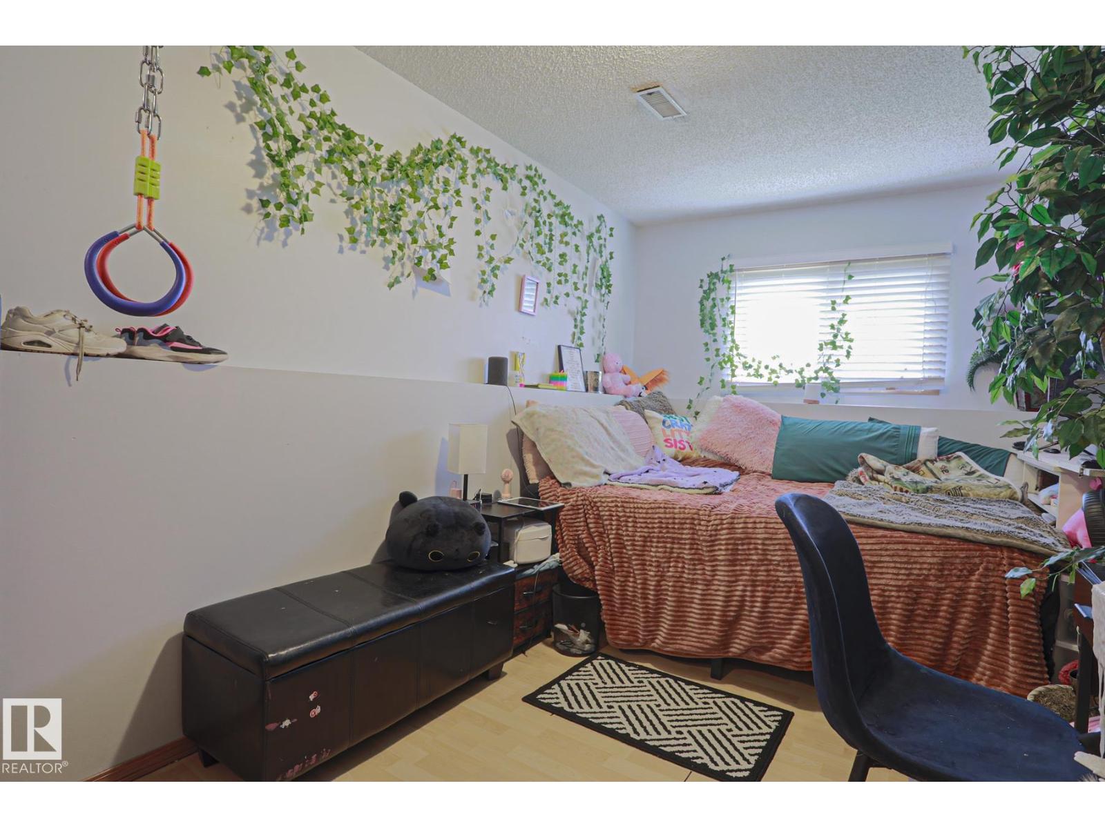 1439 80 ST NW - 35