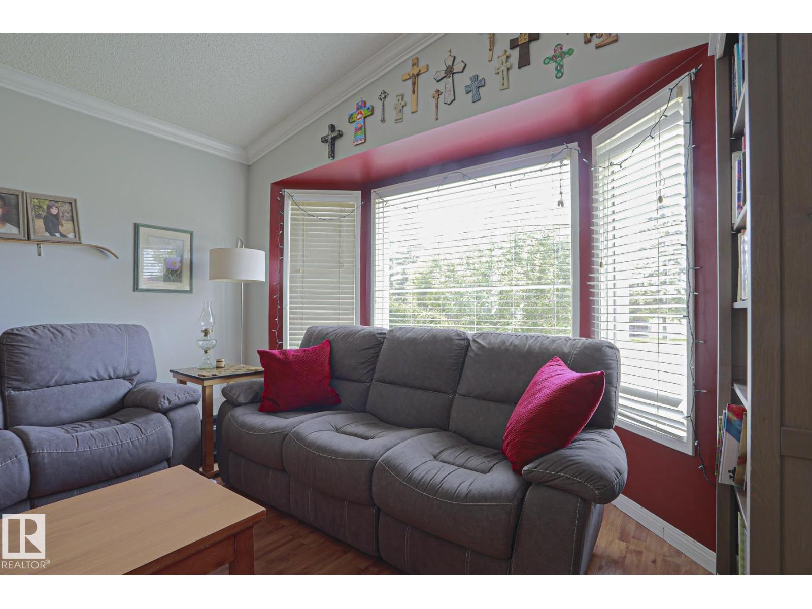1439 80 ST NW - 8