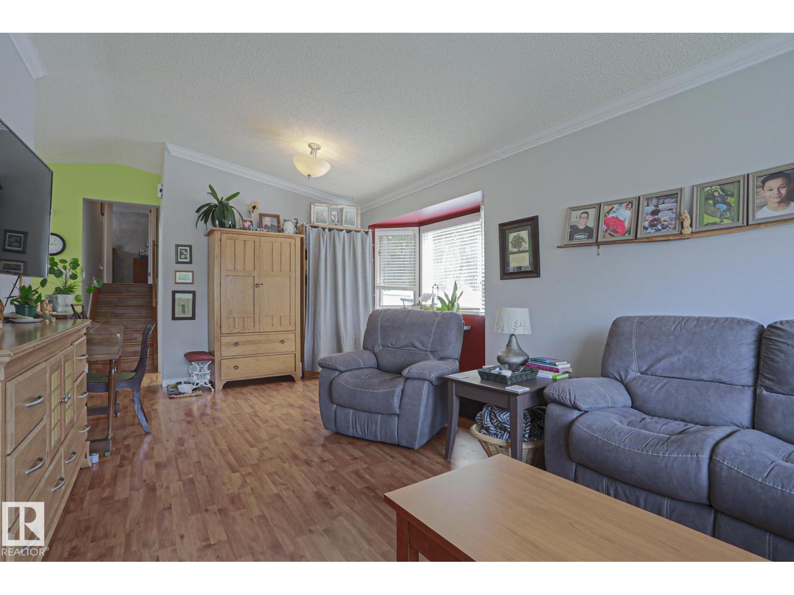 1439 80 ST NW - 9