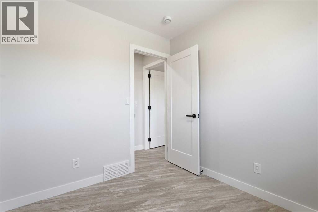 1018 10 Avenue SE - 25