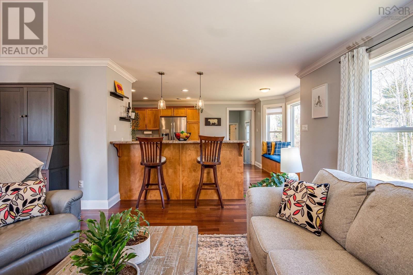 72 Elmwood Drive - Image 13