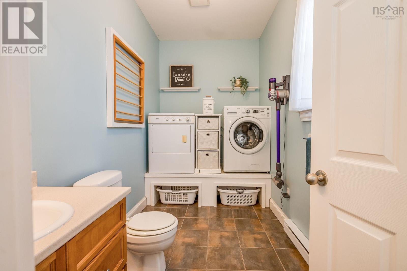 72 Elmwood Drive - Image 23