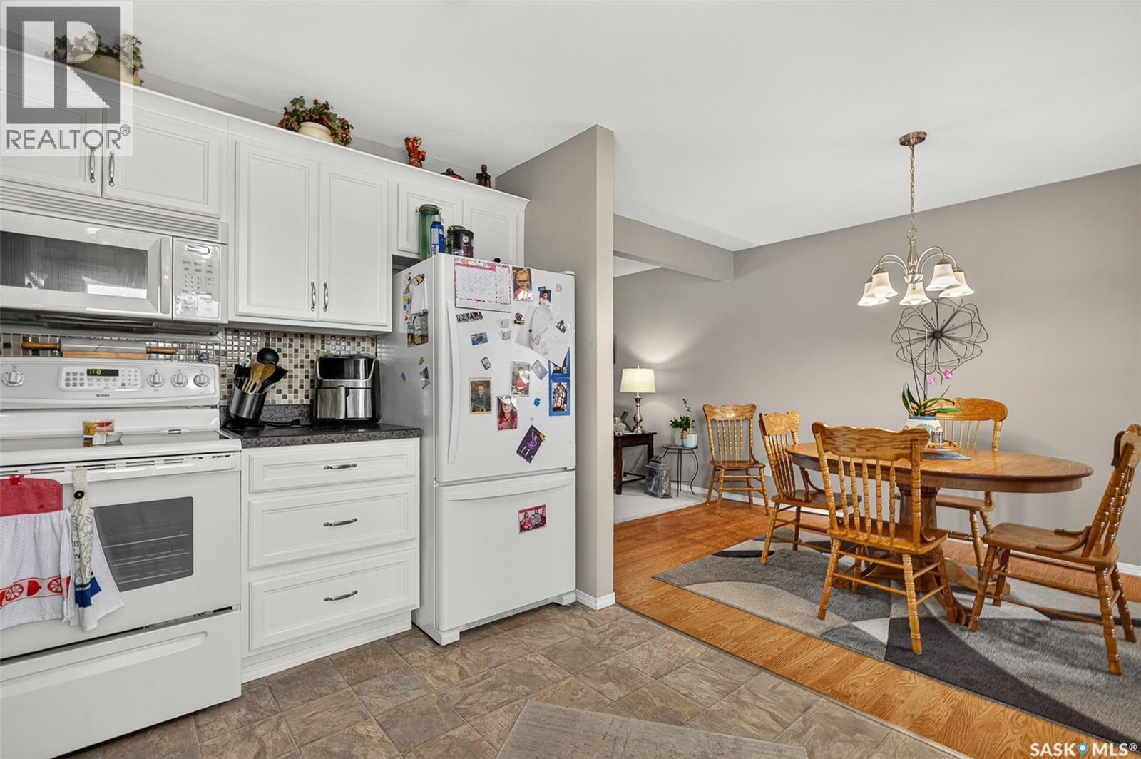 1331 Athabasca STREET W - 19