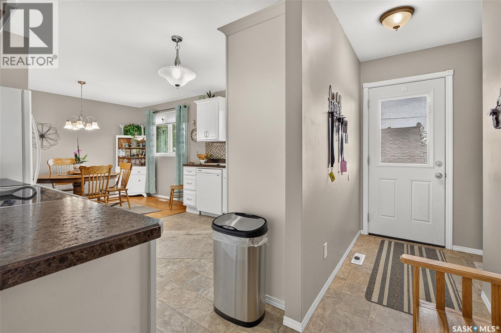 1331 Athabasca STREET W - 22