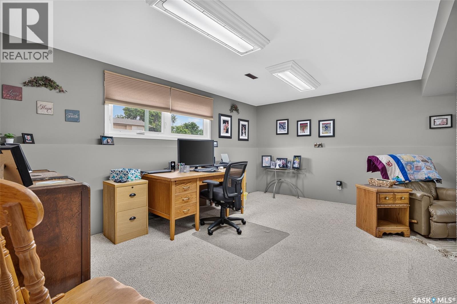 1331 Athabasca STREET W - 31