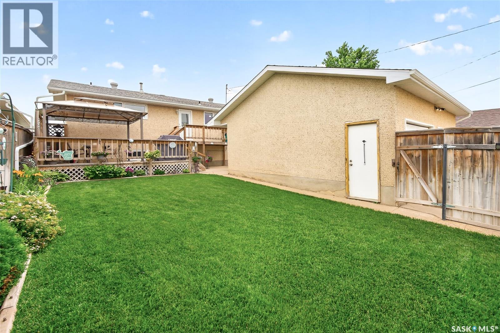 1331 Athabasca STREET W - 61
