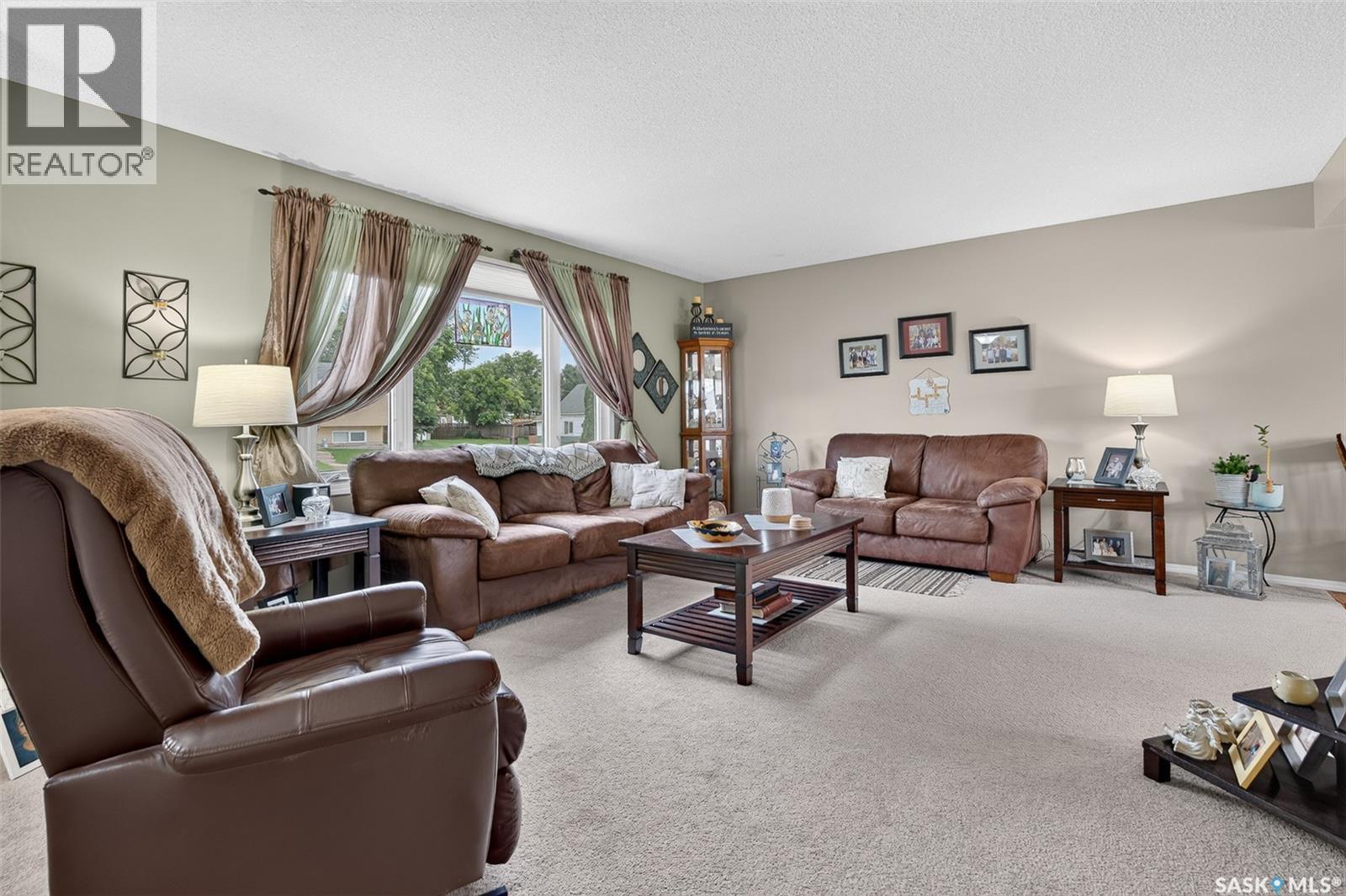 1331 Athabasca STREET W - 7