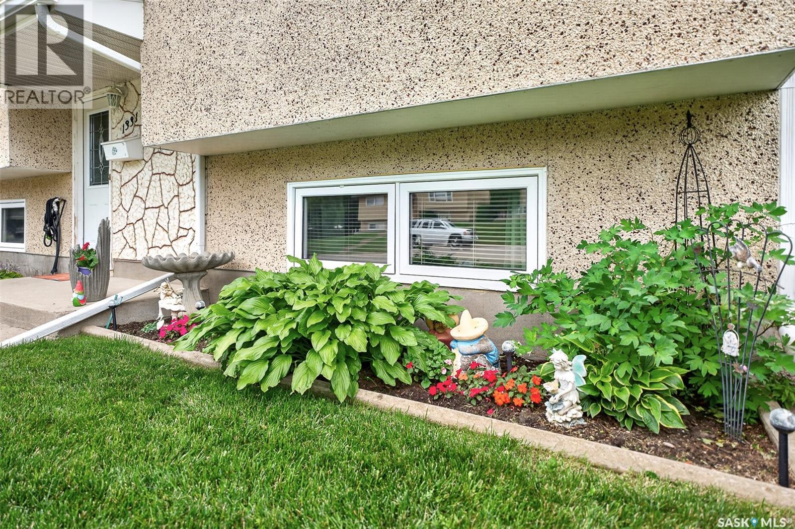1331 Athabasca STREET W - 71