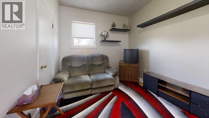 265061 A HWY 785 - 29