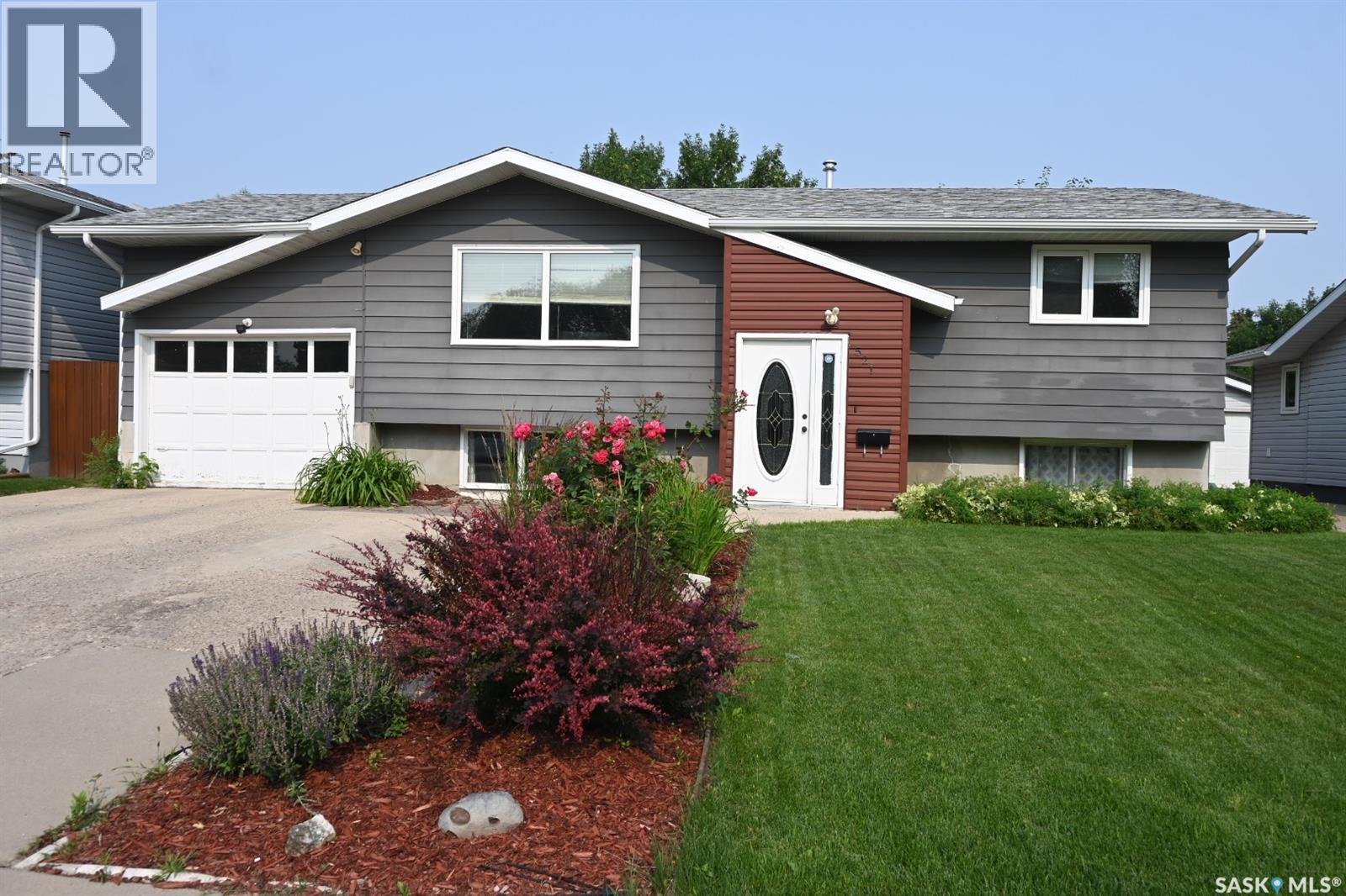 521 Guelph CRESCENT - 1