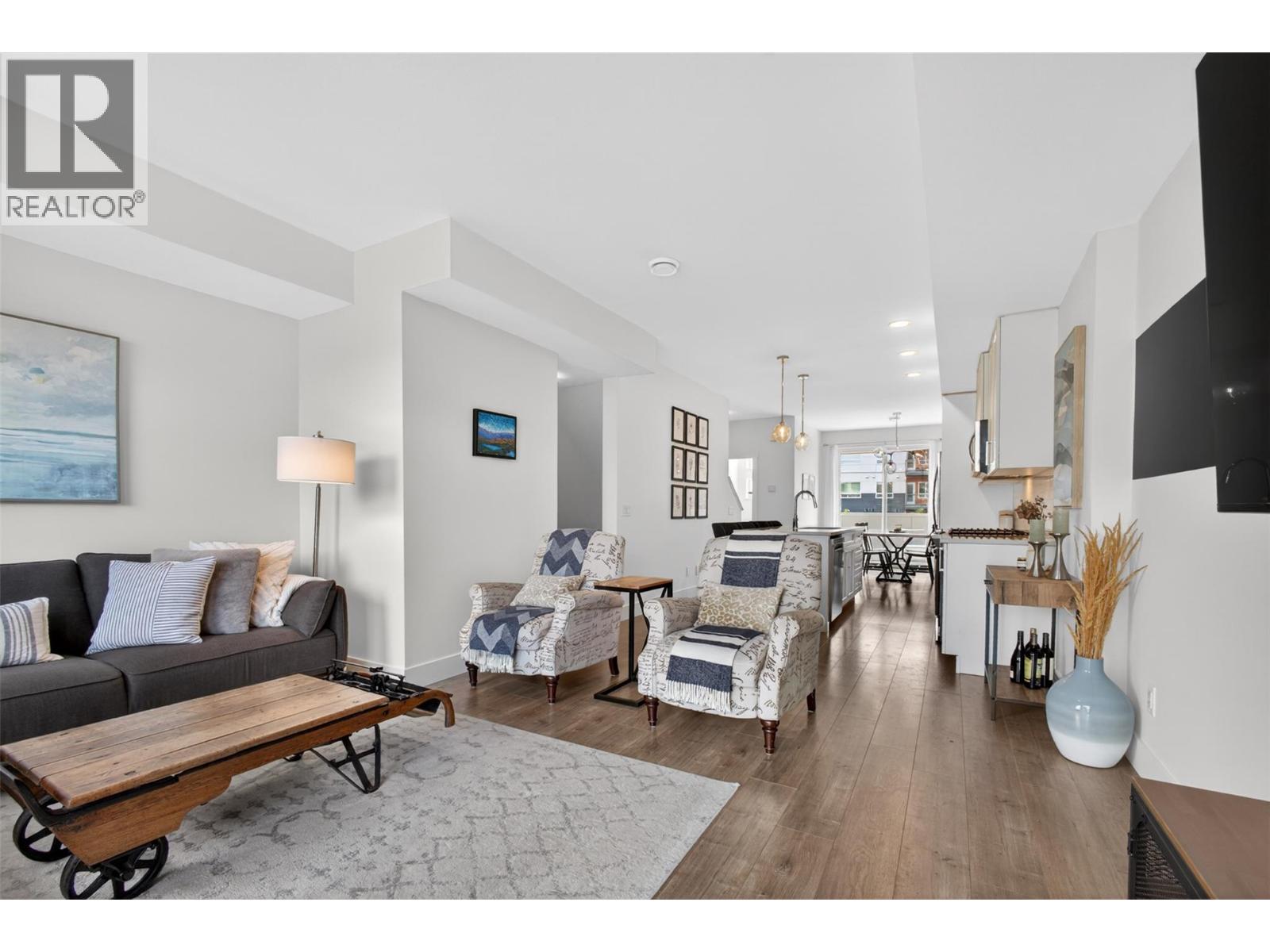 #28 720 Valley Road - 14