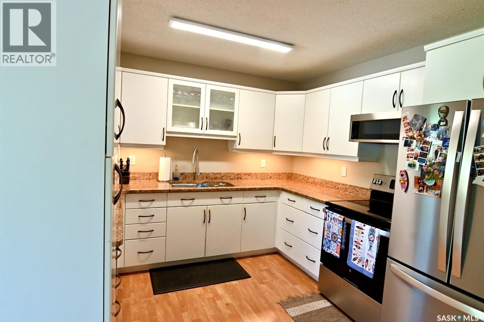 521 Guelph CRESCENT - 35